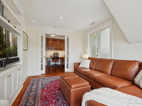 2683 E Lake Of The Isles Parkway Minneapolis MN 55408