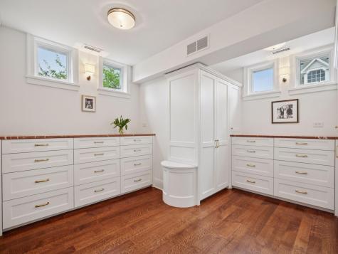 2683 E Lake Of The Isles Parkway Minneapolis MN 55408