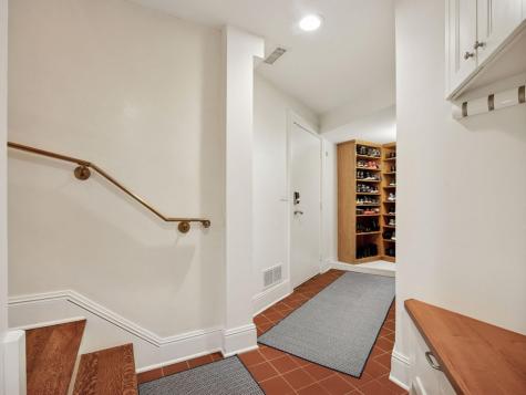 2683 E Lake Of The Isles Parkway Minneapolis MN 55408