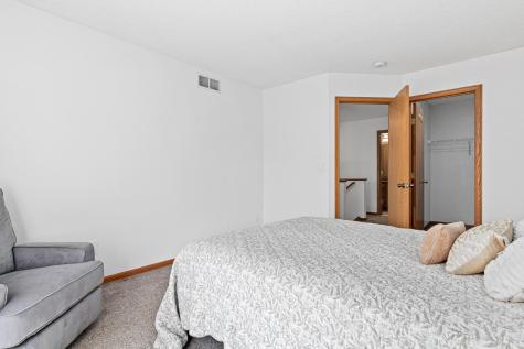 9918 Hamlet Court S Cottage Grove MN 55016