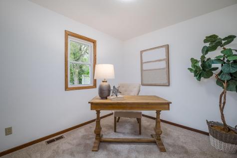 79 6 1/2 Street NW Elk River MN 55330