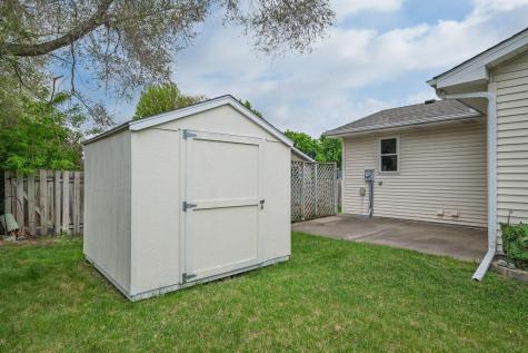 79 6 1/2 Street NW Elk River MN 55330