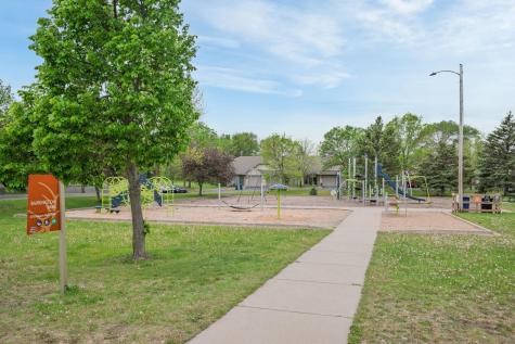 79 6 1/2 Street NW Elk River MN 55330