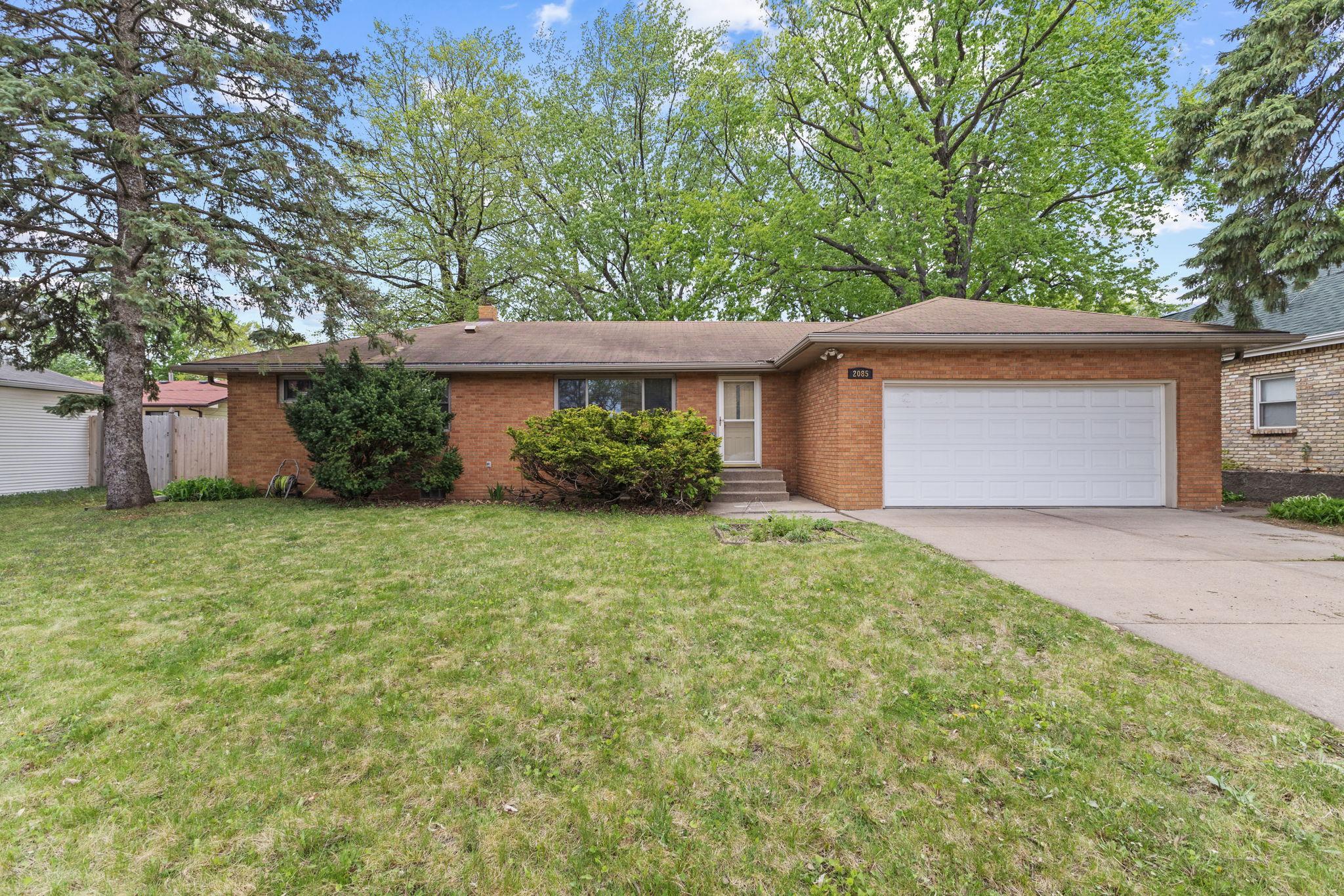 2085 Hamline Avenue N Roseville MN 55113