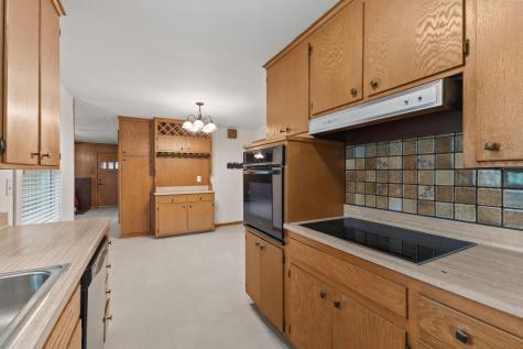 2085 Hamline Avenue N Roseville MN 55113