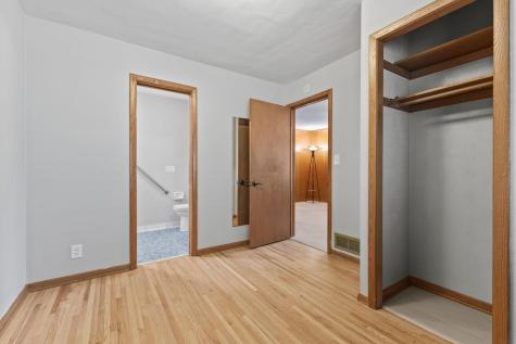 2085 Hamline Avenue N Roseville MN 55113