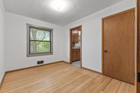 2085 Hamline Avenue N Roseville MN 55113