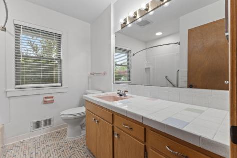 2085 Hamline Avenue N Roseville MN 55113