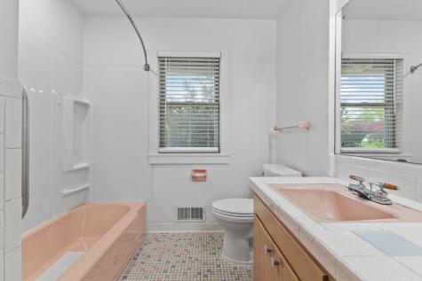 2085 Hamline Avenue N Roseville MN 55113