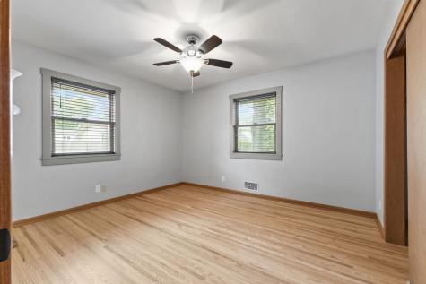 2085 Hamline Avenue N Roseville MN 55113