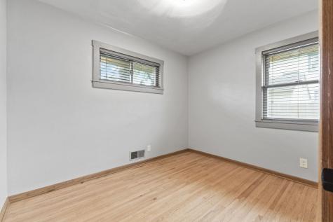 2085 Hamline Avenue N Roseville MN 55113