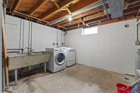 2085 Hamline Avenue N Roseville MN 55113