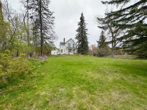 27 S 21st Avenue E Duluth MN 55812