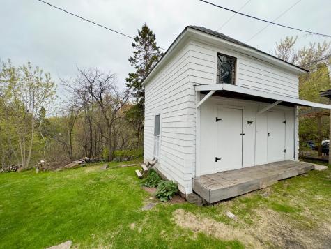 27 S 21st Avenue E Duluth MN 55812