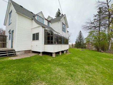 27 S 21st Avenue E Duluth MN 55812