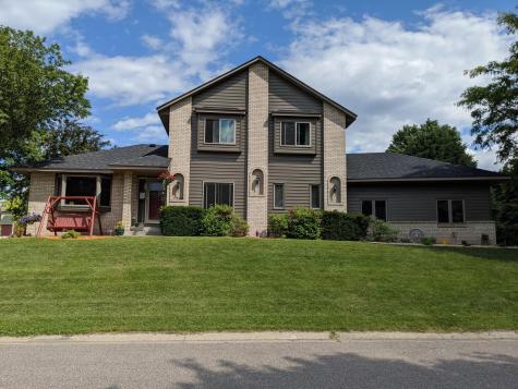 1244 Granada Circle N Oakdale MN 55128
