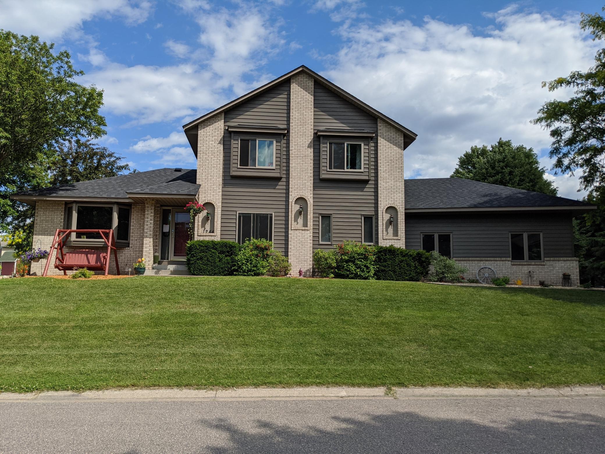 1244 Granada Circle N Oakdale MN 55128