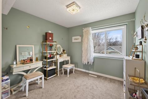 1244 Granada Circle N Oakdale MN 55128