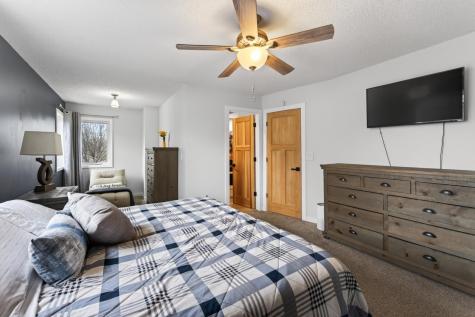 1244 Granada Circle N Oakdale MN 55128