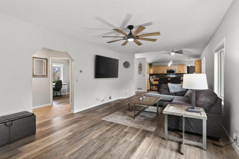 1244 Granada Circle N Oakdale MN 55128