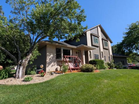 1244 Granada Circle N Oakdale MN 55128