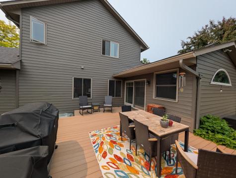 1244 Granada Circle N Oakdale MN 55128
