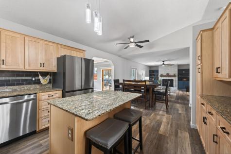 1244 Granada Circle N Oakdale MN 55128