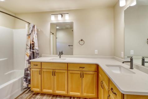 4106 Arthur Drive Fargo ND 58104
