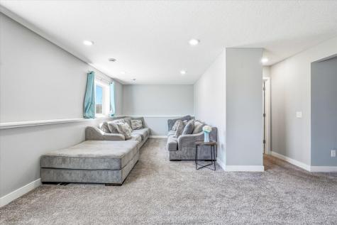 11829 71st Street NE Albertville MN 55301