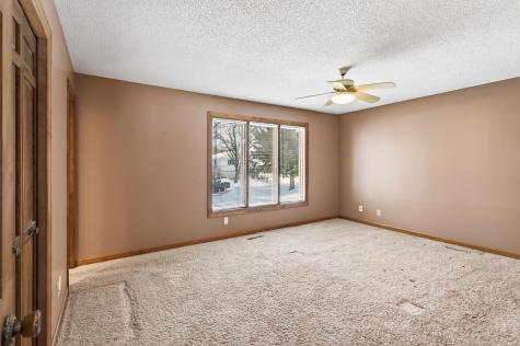 4134 Red Oak Ridge Minnetonka MN 55345