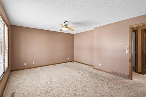4134 Red Oak Ridge Minnetonka MN 55345