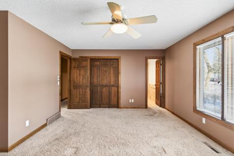 4134 Red Oak Ridge Minnetonka MN 55345