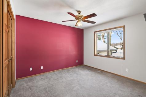 4134 Red Oak Ridge Minnetonka MN 55345