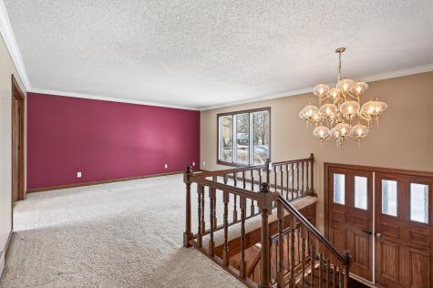 4134 Red Oak Ridge Minnetonka MN 55345