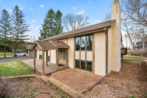 4134 Red Oak Ridge Minnetonka MN 55345