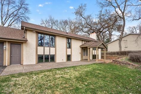 4134 Red Oak Ridge Minnetonka MN 55345