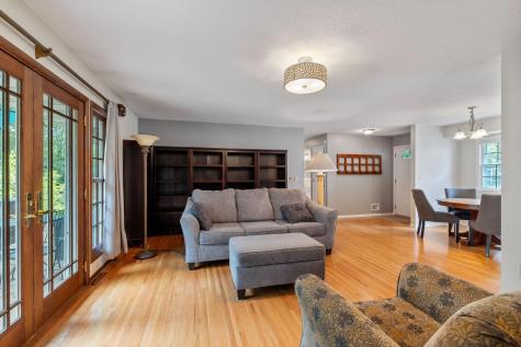 9024 47 1/2 Avenue N New Hope MN 55428