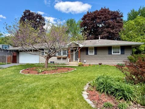 9024 47 1/2 Avenue N New Hope MN 55428