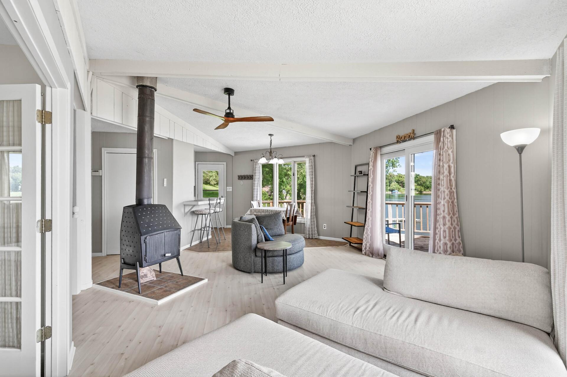 1794 Lawrence Circle NW Annandale MN 55302