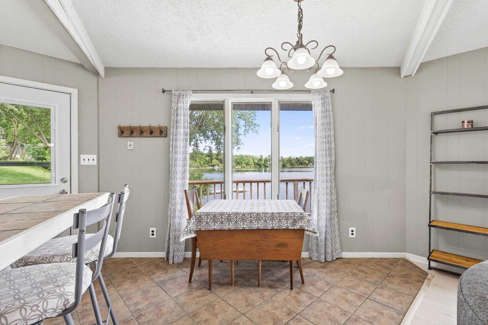 1794 Lawrence Circle NW Annandale MN 55302