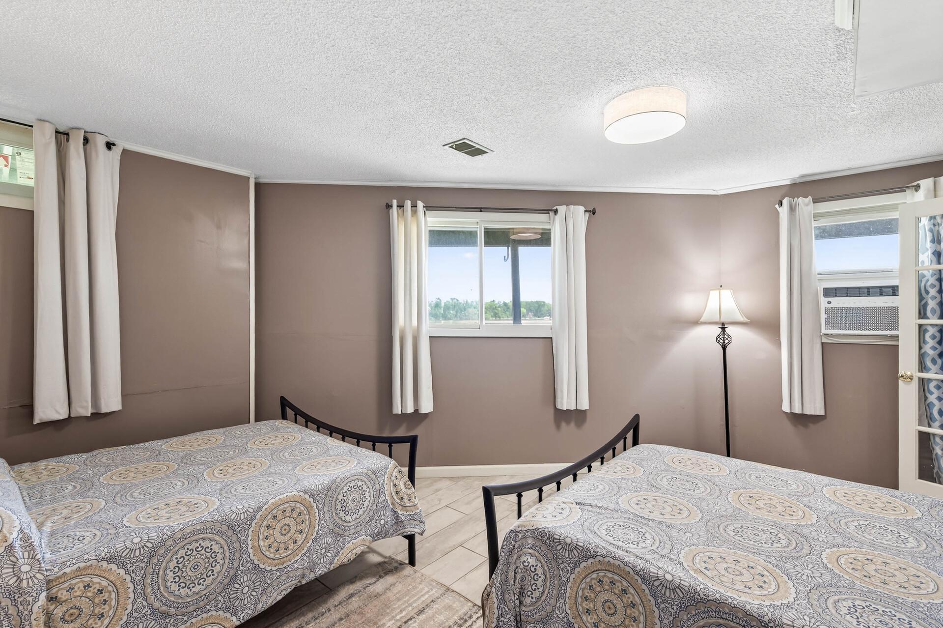 1794 Lawrence Circle NW Annandale MN 55302