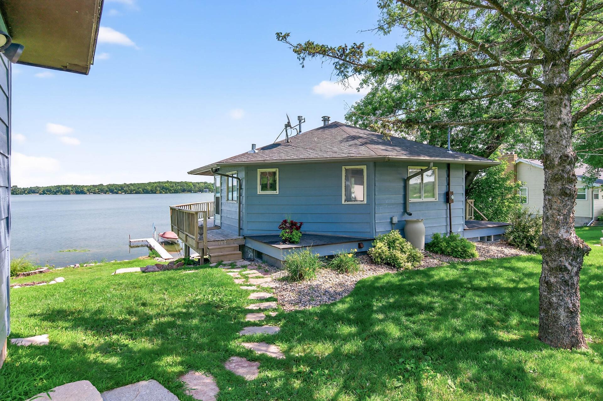 1794 Lawrence Circle NW Annandale MN 55302