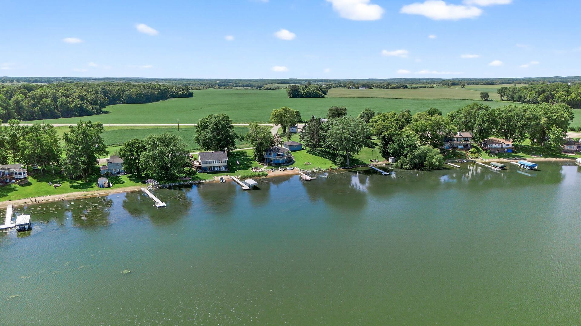 1794 Lawrence Circle NW Annandale MN 55302