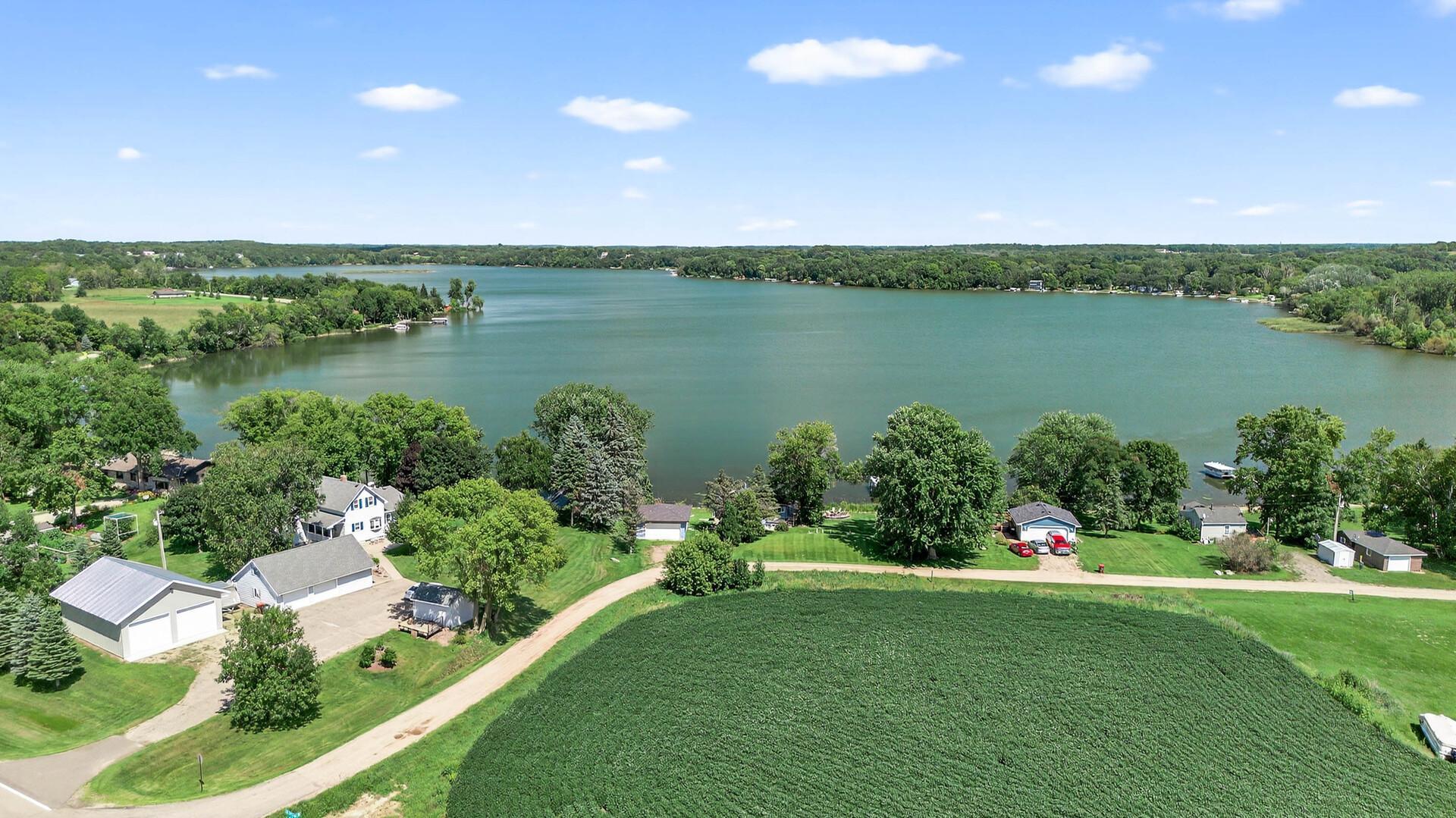 1794 Lawrence Circle NW Annandale MN 55302