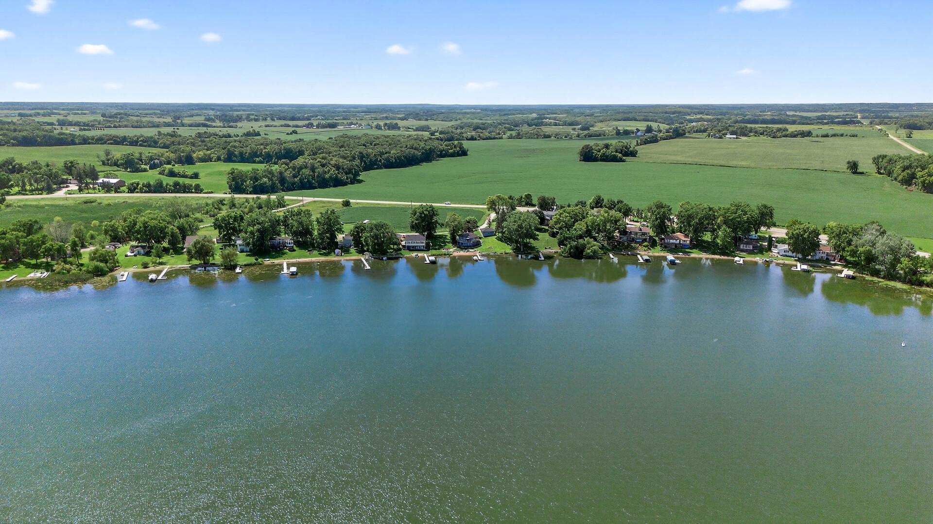 1794 Lawrence Circle NW Annandale MN 55302