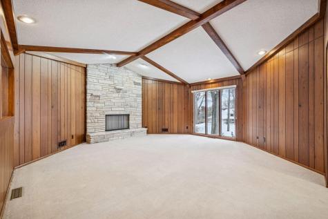 1835 Hunter Lane Mendota Heights MN 55118