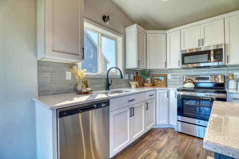 6325 Saint Ann Avenue Horace ND 58047