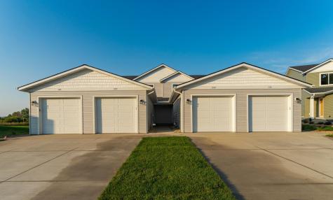 1113 Century Village Lane NE Rochester MN 55906