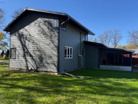 1403 Lenham Avenue SE Cooperstown ND 58425