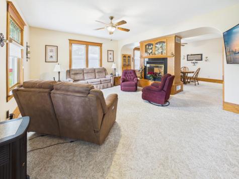 413 1st Avenue N Freeport MN 56331